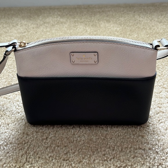 kate spade Handbags - Kate Spade crossbody mini